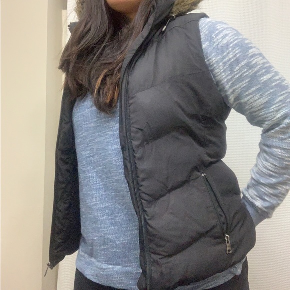Banana Republic Black Fur-Line Puffer Vest - Picture 7 of 7